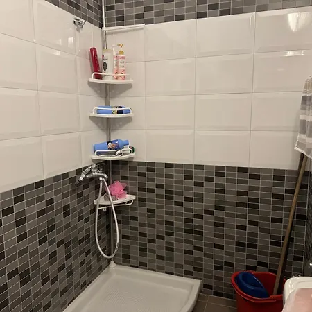For Rent In Apartment
